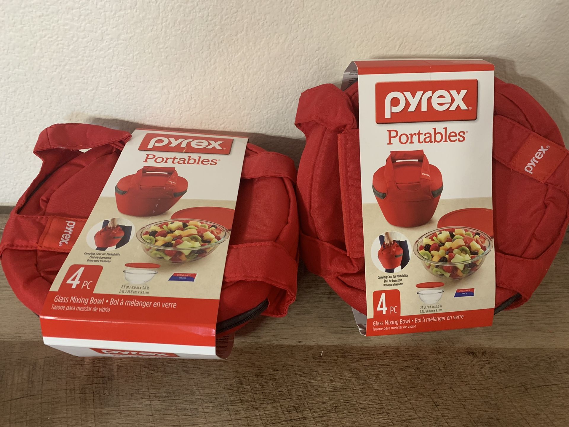 Pyrex Portables 4 pc Glass Mixing Bowl/insulated case