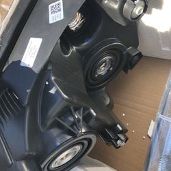 Front Headlights Toyota Taundra 2013 - 2020