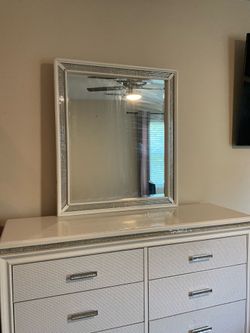 White Glam 6-Drawer Dresser with LED Mirror