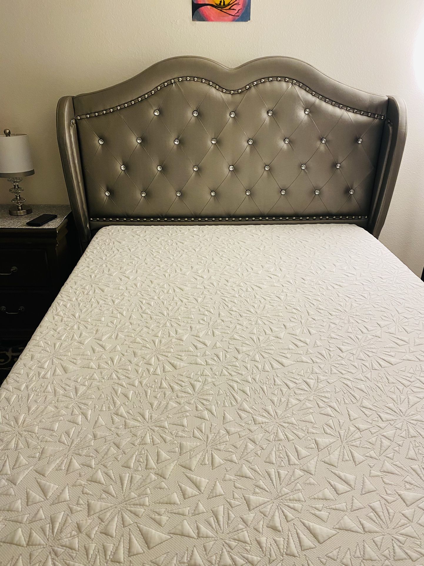 Queen Size Bed Set MOVINF SALE!!!