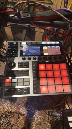NATIVE INSTRUMENTS MASCHINE+ STANDALONE GROOVEBOX