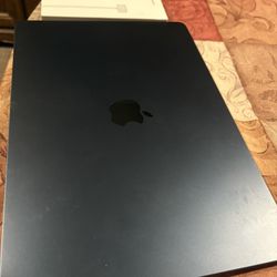 2024 Apple Macbook Air 15 inch M3 Midnight
