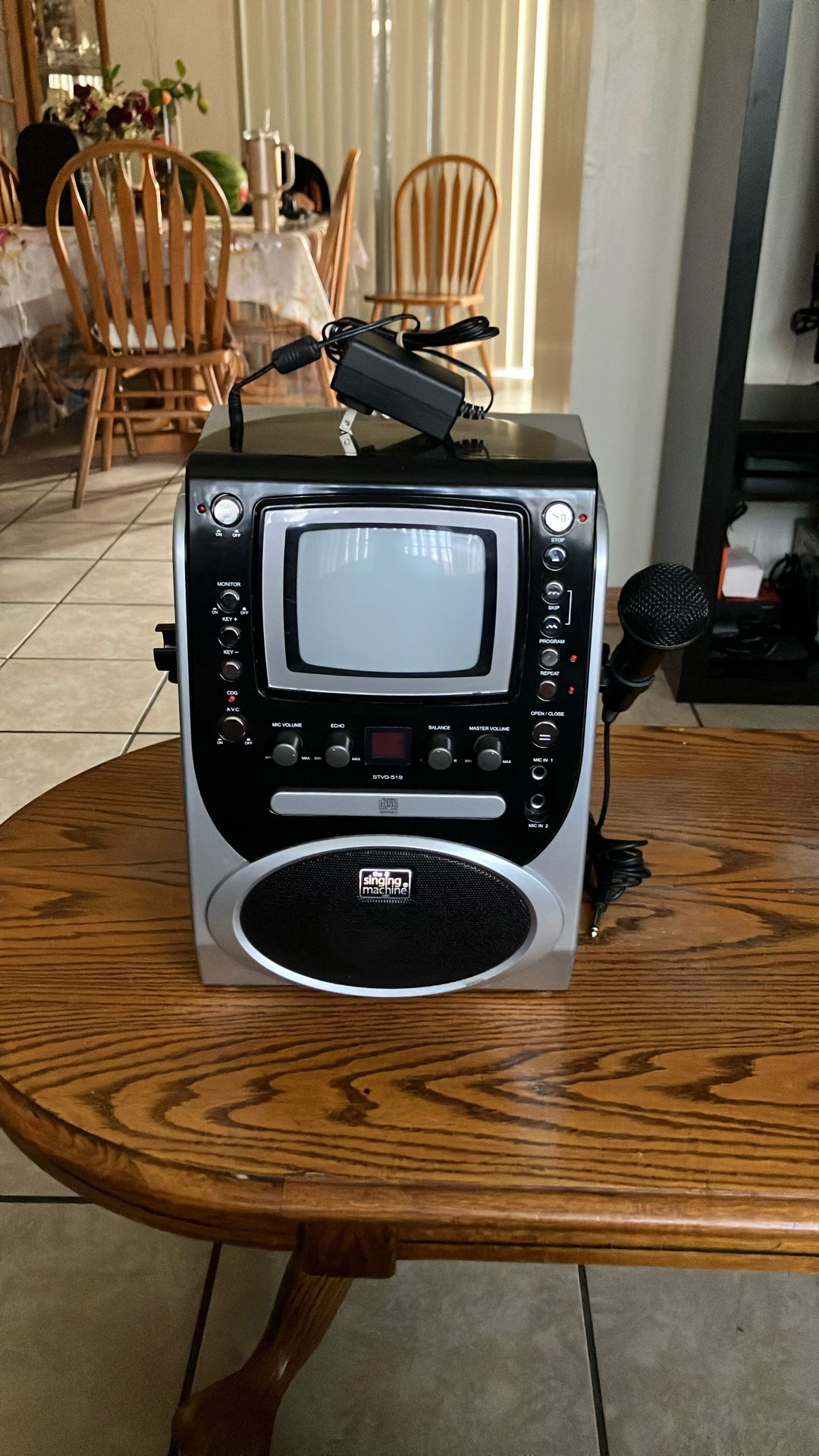 Karaoke Machine (Great Condition)