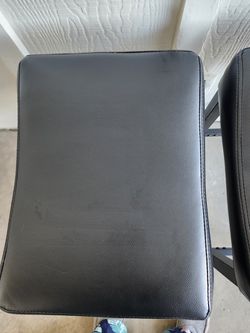 Bar/island stools black