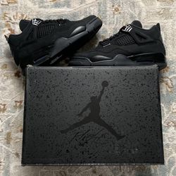 Black Cat Jordan 4 | Size 10