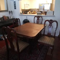 Antique Mahogany Table With 4 Chairs Over 80 Years