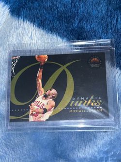Michael Jordan 1993-94 SkyBox Premium Dynamic Dunks Card