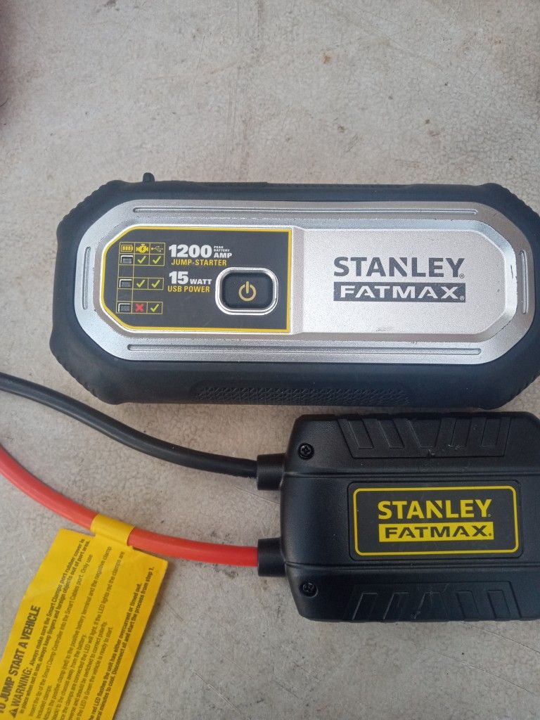 STANLEY FATMAX 1200AMP JUMPSTARTER AND 15 WATT USB POWER