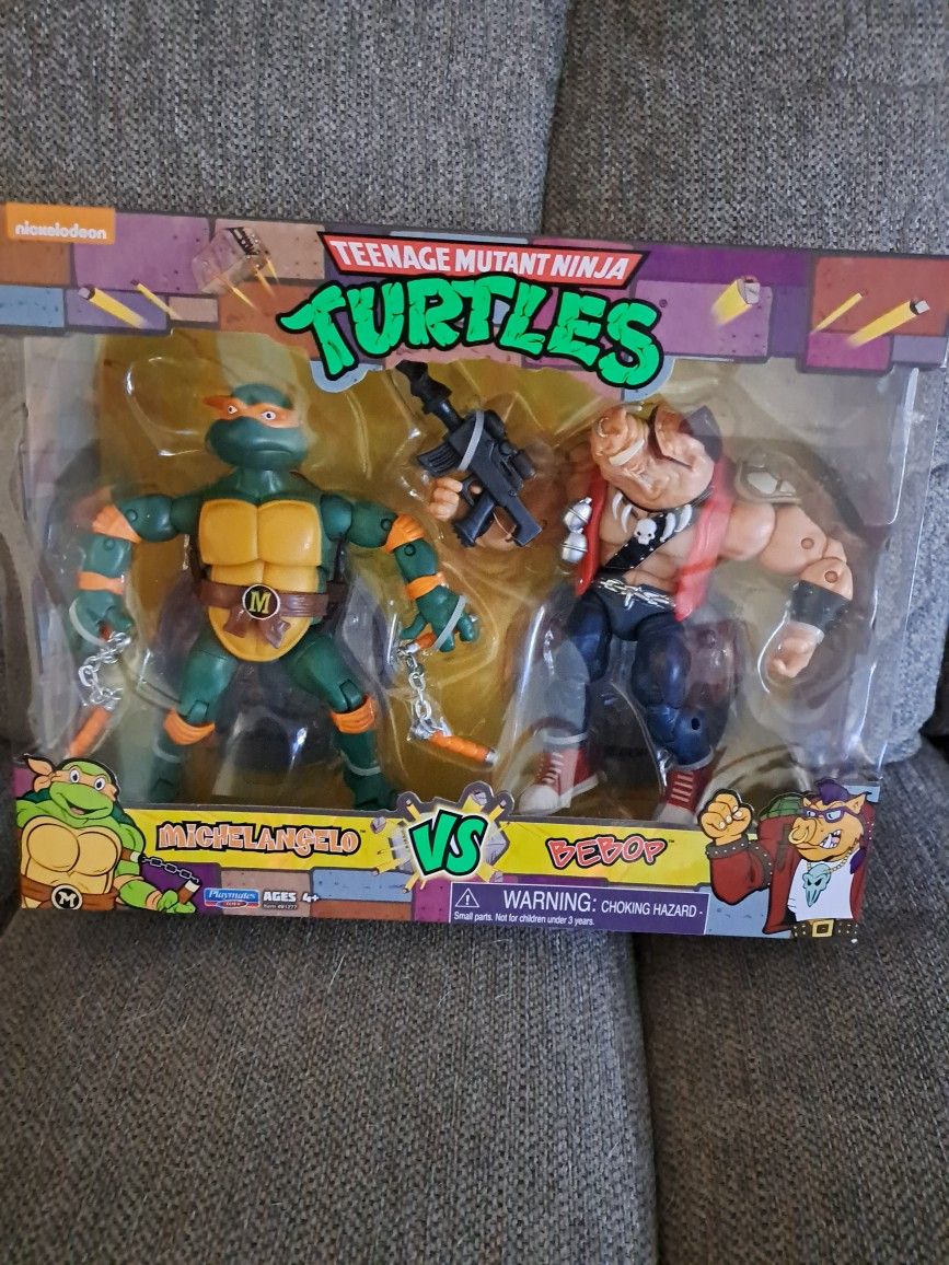 2021 TMNT Michelangelo Vs Bebop