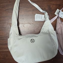 White Lululemon sidebag