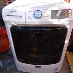 Maytag Front Door Load Washer Machine. 