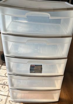 Plastics clear drawers