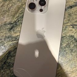 iPhone 16 pro max 256gb unlocked