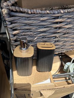 Bath Accessories Set