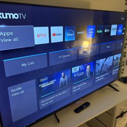 55 Inch Hisense Xumo TV w Voice Remote