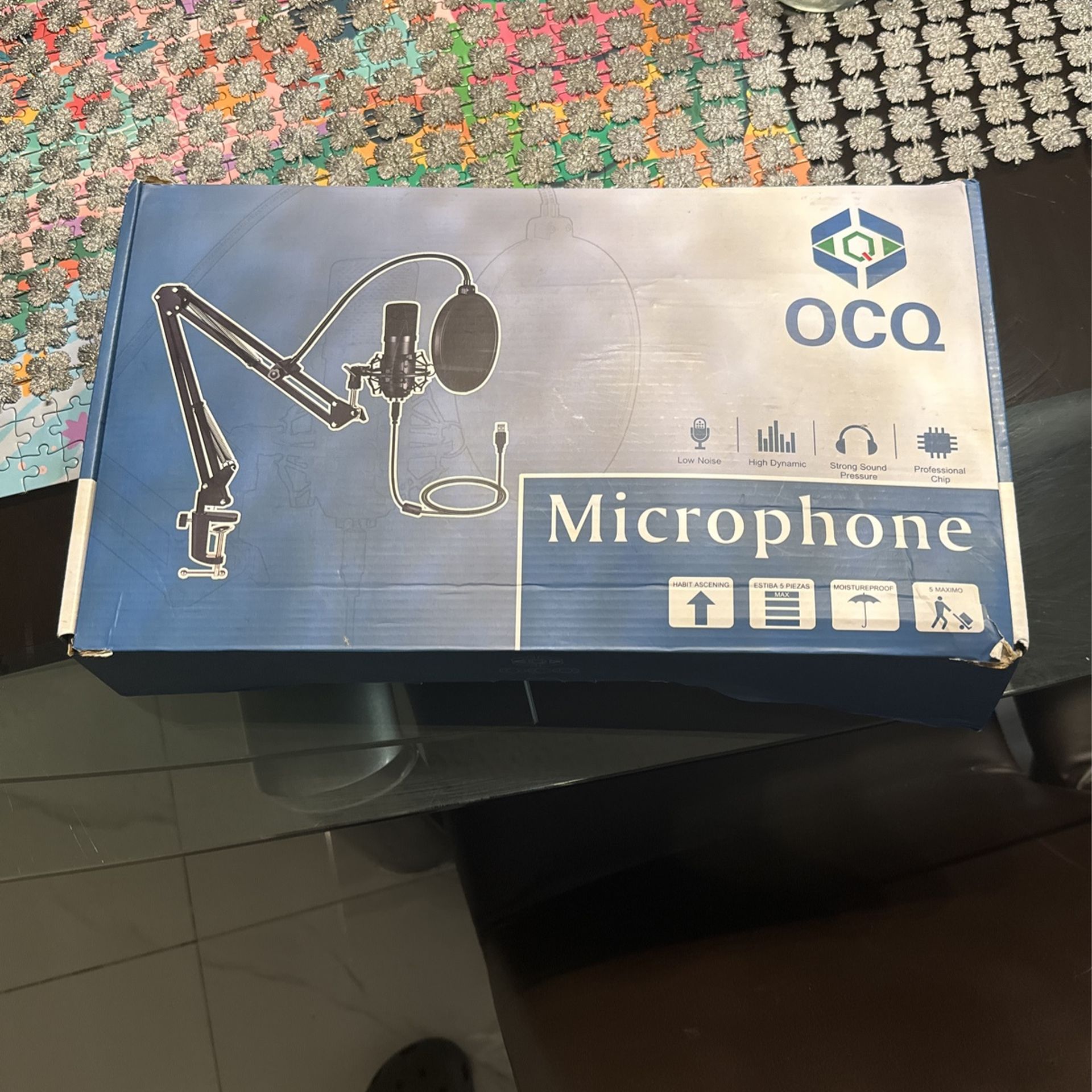 Microphone
