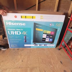 Hisense 58" Roku TV Smart TV NEW