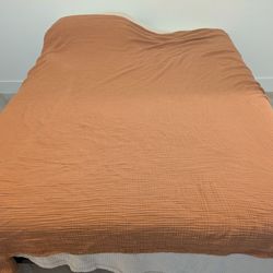 Quince Queen Size Organic cotton Airy Gauze Blanket terracotta