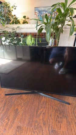 Samsung smart tv 35”