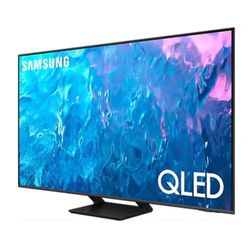 85 Inch QLED Samsung Q70 Smart TV 4K UHD with 120 Hz refresh rate. Open box/ New