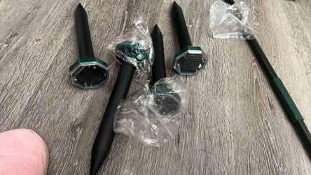 Solar Mole Repeller Stakes Set