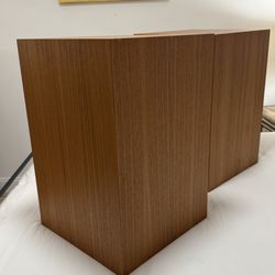 Pair of Mid-Century Modern End Tables 