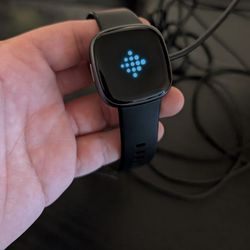 Fitbit Versa 4