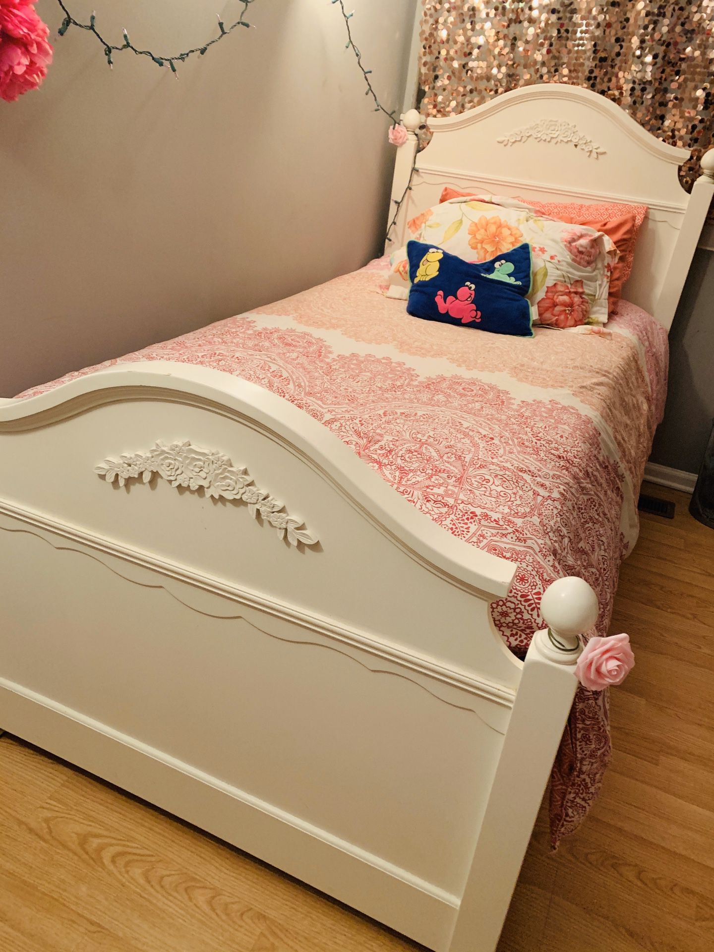 PotteryBarn Twin Bed with Trundle Bed