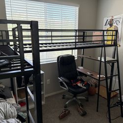 Triple Bunk Bed W Desk  Like New Had For 4 Months 