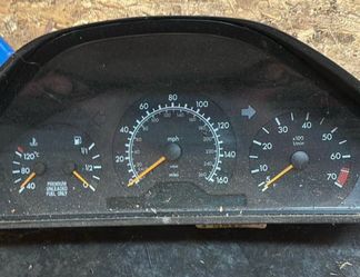 Mercedes-Benz Instrument Cluster Speedometer