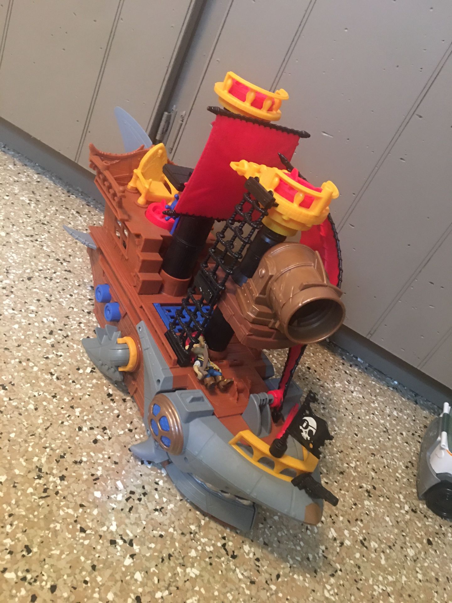 Pirates boat