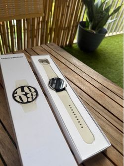 Samsung Galaxy Watch6 40mm • white • Open Box