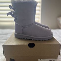 T Bailey Uggs Size 12 (Kids)