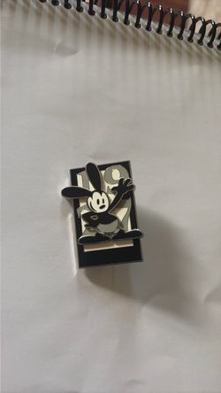 Disney pin