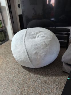 Jumbo lounge chair