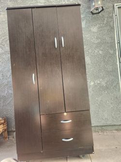 Dresser Closset