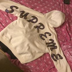 Supreme hoodie 