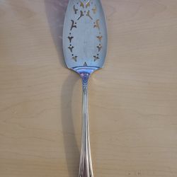 WM A Rogers A1 Plus Dessert Spatula