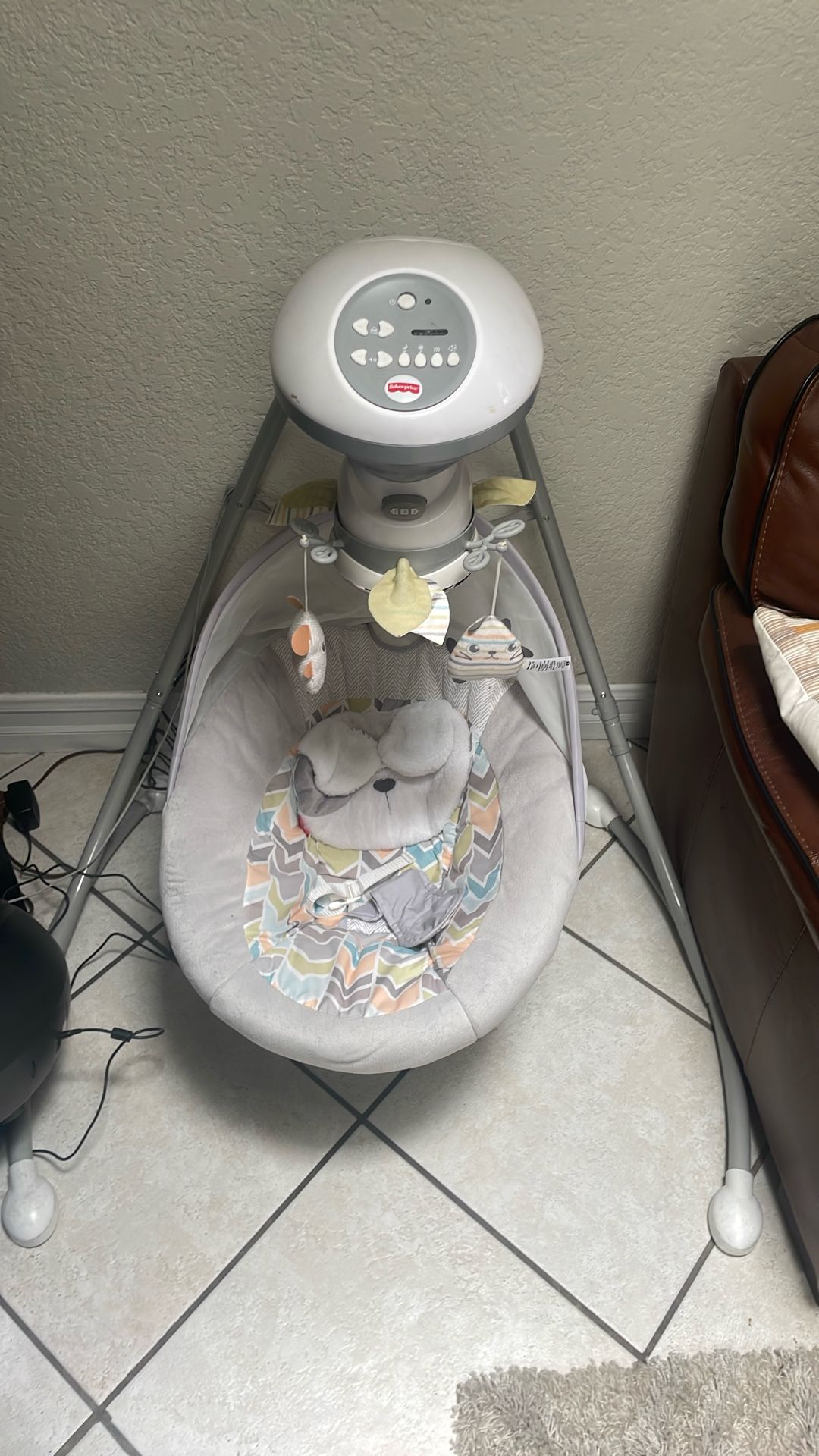 Fisher price (Baby Swing)