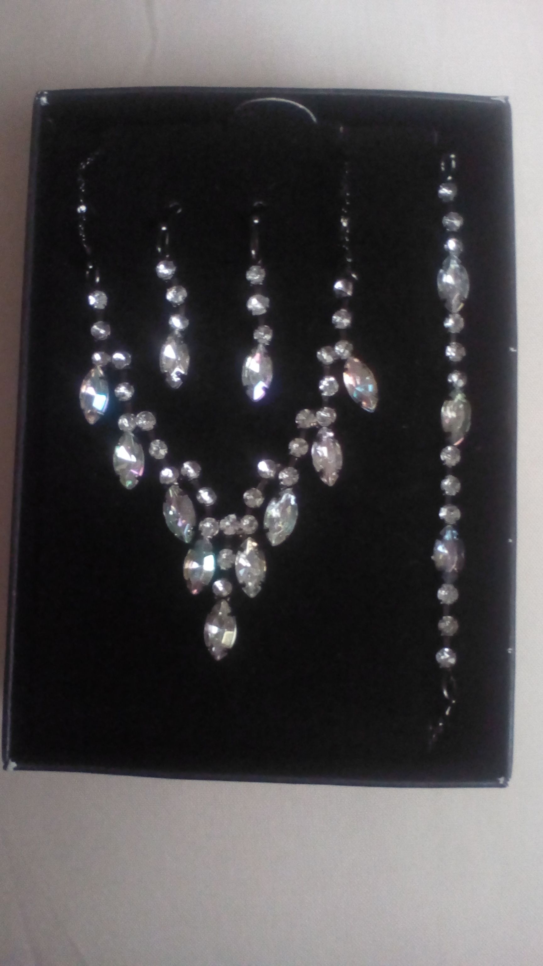 Diamond Jewelry 3-Piece Set