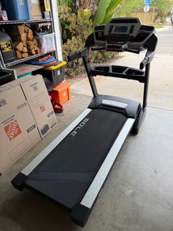 Sole F80 Treadmill – Great Condition