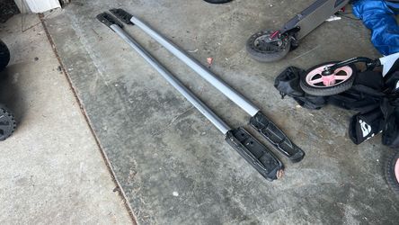 2022 Toyota 4Runner stock roof rack rails