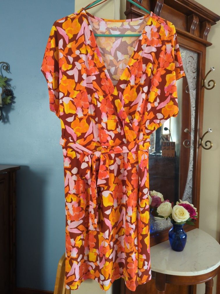 Nine West Woman Dress. Size XL. Hablo Español.
