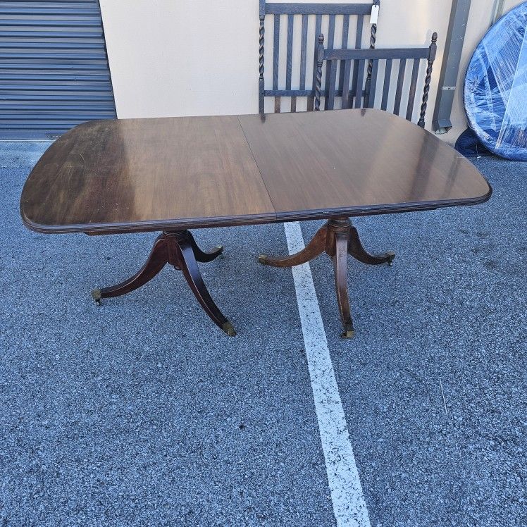 David Cabinet Dining Table