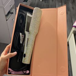 Rhinestone straightener