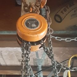 1/2  Ton Chain Hoist 