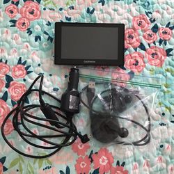 Garmin GPS Drive Smart 51 With Accessories 