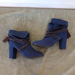 Hot kiss Dalia denim boots size 9