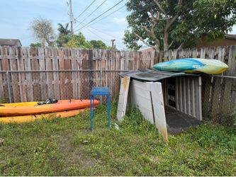 3 kayaks