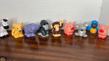 Vintage Little People Safari Forest Zoo Toy Lot Play Animal Monkey,Lion ,Tiger, Giraffe, Zebra, etc.